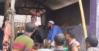 বাগেরহাটে গরুর পচা মাংস বিক্রির দায়ে দুই বিক্রেতার কারাদণ্ড